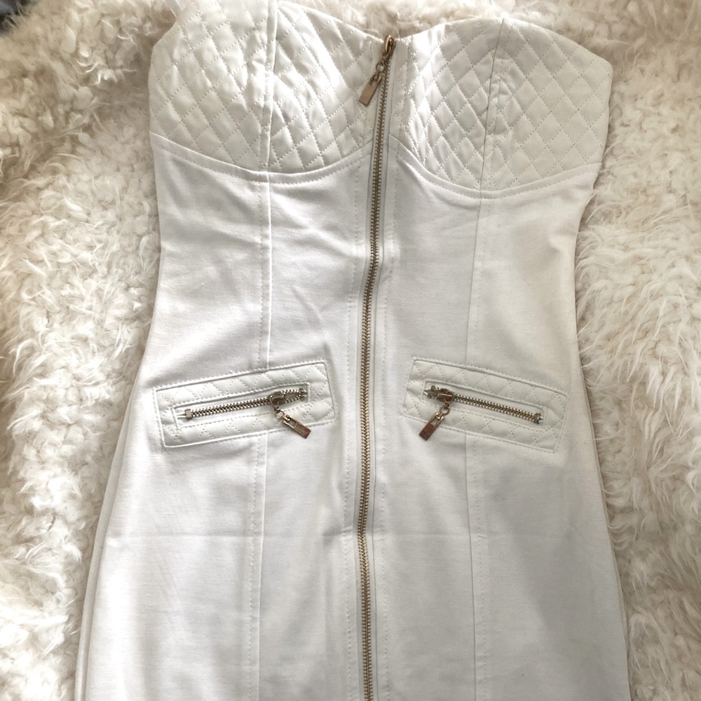 Strapless white dress with gold zipper down the front🤍👑